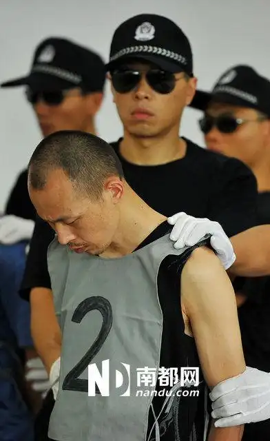 广东奸杀女大学生重犯被执行死刑现场实拍
