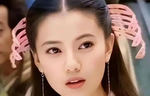 高圆圆人设彻底倒塌被曝光是开放式婚姻一张照片给出答案