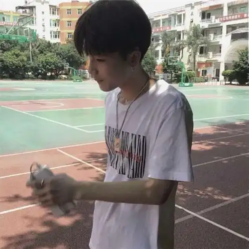 高冷帅气男头真人,他们的帅让你心头微波荡漾-男生头像