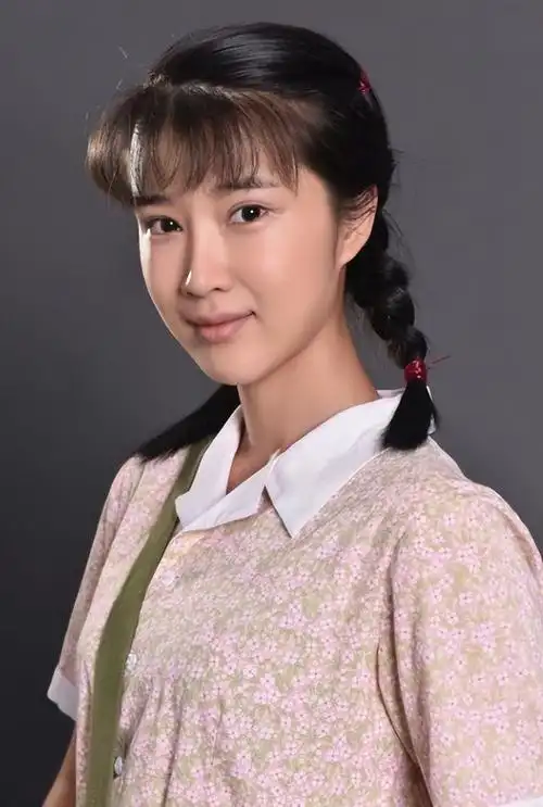 演员奚望在继父刘之冰的支持下任性离婚带着女儿的她怎样了