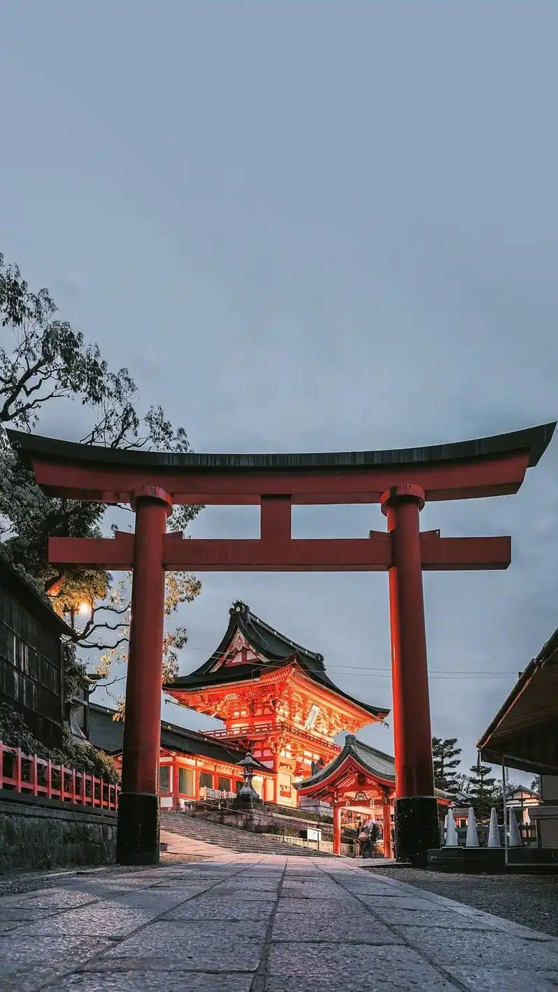 日本街道夜景图片高清手机壁纸,风景,唯美,日本,城市,高清,手机壁纸