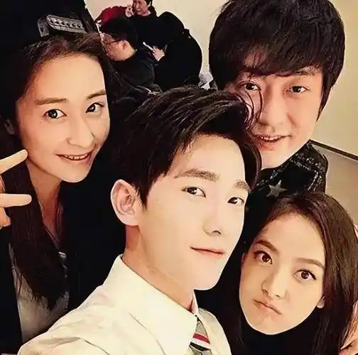 离婚18个月黄晓明去油成功,而baby已经走向了一条不归路_演技_陈伟霆