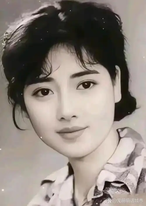 这颜值放到现在直接可以原地出道了,真是美的让人心动不已!