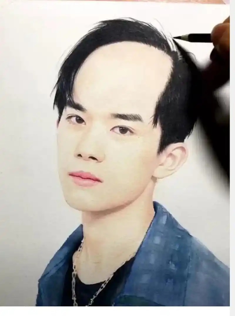 想想就好可怕呀,相比之下,或许千玺光头会更加的好看