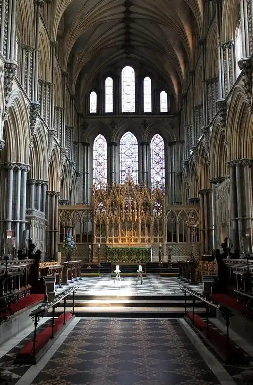 圣殿琴声深度分析欧洲中世纪时期的教会与西方音乐同时期的交融