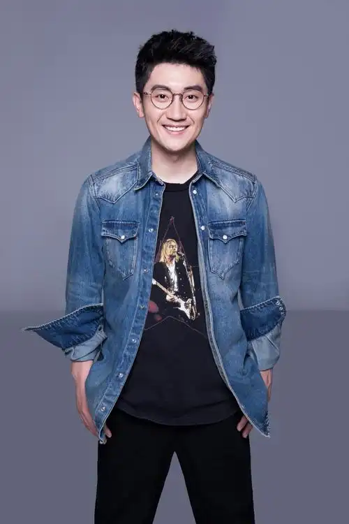 p>《hello 1》是 a target="_blank" href="/item/金志文/9517188"