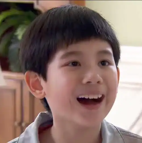 在微博发现了一组胡先煦头像