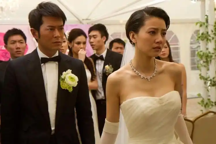 星衣神探:婚礼倒计时 回顾高圆圆绝美婚纱造型_高清图集_新浪网