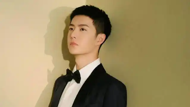 王一博寸头西装造型