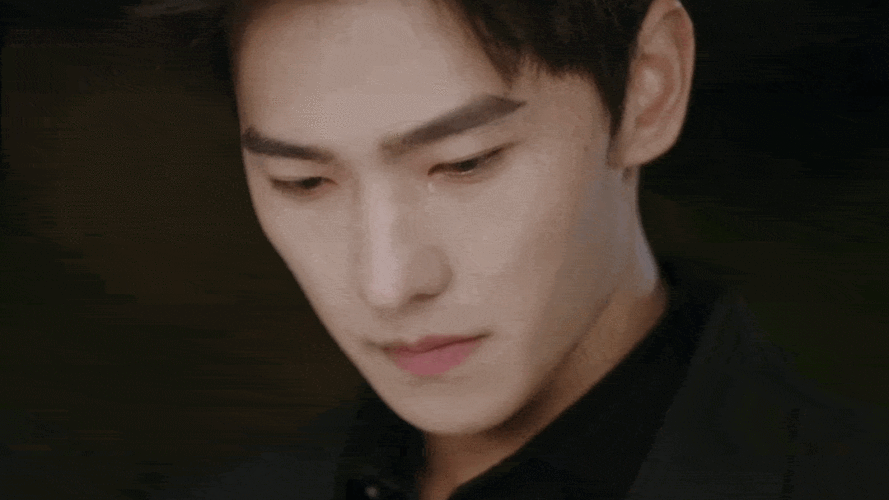 为什么神颜出道的杨洋频频被嘲油腻