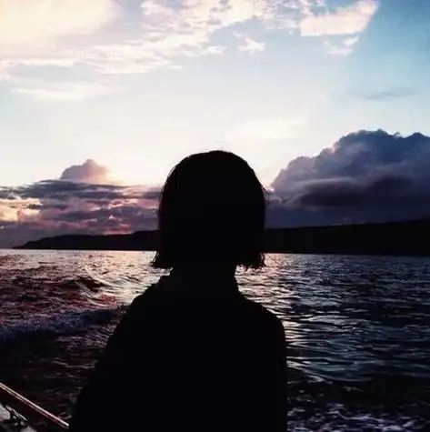 女生头像背影头像原谅我早已原谅遗忘我早已遗忘