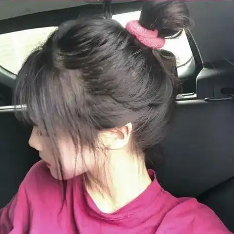 丸子头女生头像