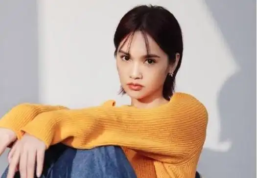 李荣浩不但6年都在自己的个人微博上给老婆杨丞琳过生日.