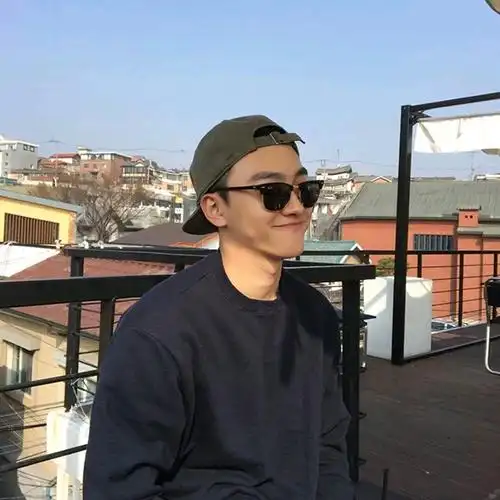 最热潮流潮男范男生头像 对生活要抱有期望