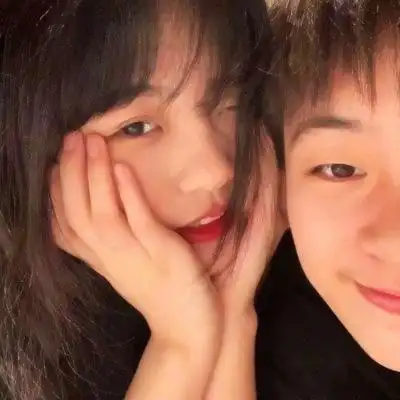 超甜浪漫贴脸情侣头像真人图片 浪漫小说主人公情侣头像图片大全