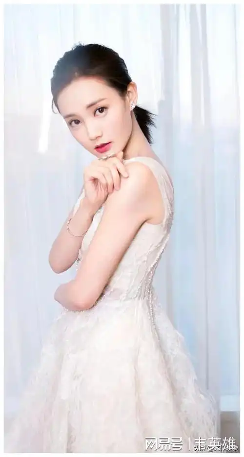 谁是内娱第一美:李一桐也太好看了吧,好素好美,青春洋溢!