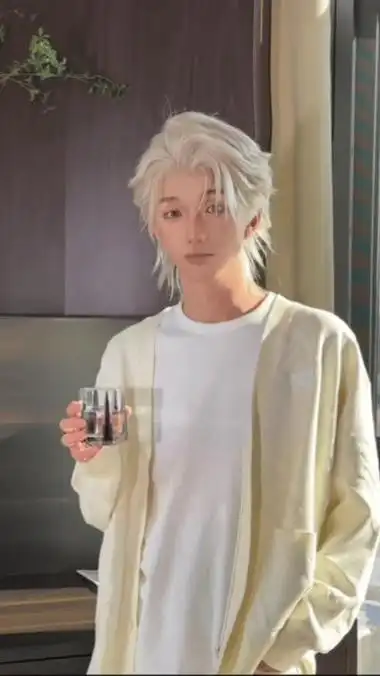 《狂飙》麻子哥@宋家腾 ,还以为内娱来新人了,银发小脸撕漫男爱豆即视