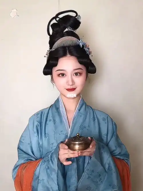 复原宋制汉服发型展示