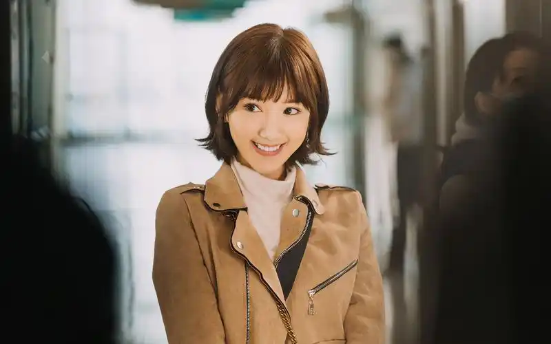 毛晓彤的甜美微笑也太治愈了!往后余生请你一直开心的笑下去