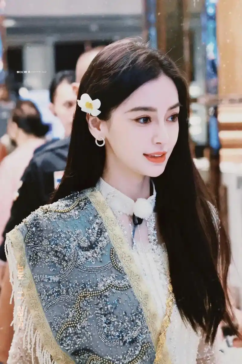 angelababy杨颖跑男泰国录制.#奔跑吧 #路透 #杨 - 抖音