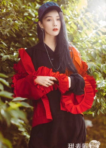 张馨予接近自然最新时尚写真大片