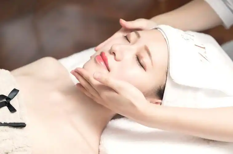 肌肤补水图片大全-肌肤补水高清图片下载-觅知网