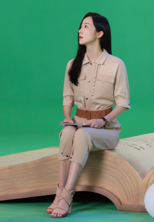 37岁韩雪不好好穿鞋,往脚上缠2条"绷带",请问这腿认真的?