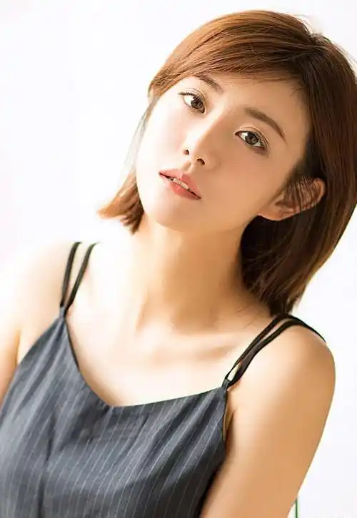 原创当过模特后成军旅专业户演过新版还珠还是镜双城的菟萝