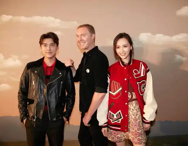 李易峰,唐嫣和coach执行创意总监stuart vevers见面.(图/品牌提供)