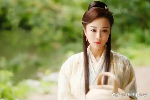 说起古装美女,有一个人不得不提,她就是李依晓.