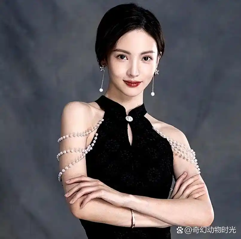 北舞校花:金晨成40亿票房女王,李一桐痴迷偶像剧 金晨和李一桐都是北