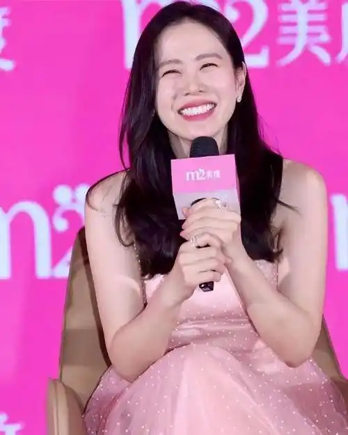 原创孙艺珍ins充满幸福从未抱怨靠尊严支撑起顶级女演员的地位