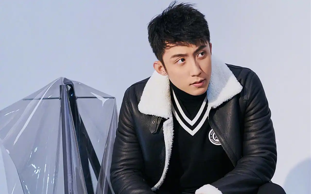 黄景瑜帅气写真图片桌面壁纸