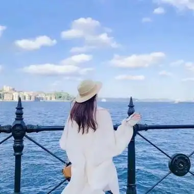 拽的头像女生图片背影