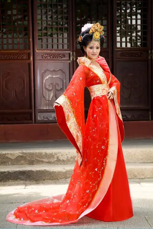 古代服装女皇后古装唐装汉服贵妃装拖尾大明公主舞台演出儿国国王绿色