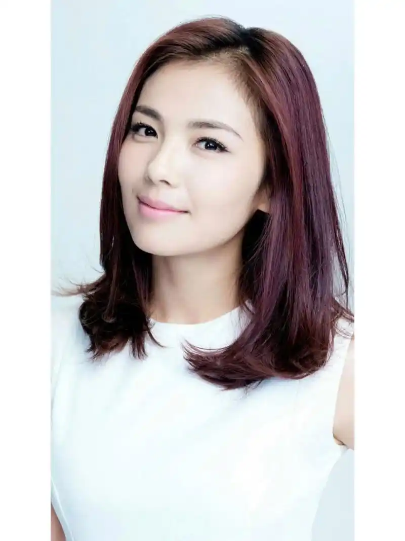 2000年,刘涛因出演情景剧《外来媳妇本地郎》进入演艺圈.