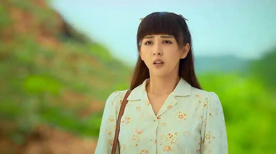 小草青青:秋来因蹲过大牢,被用人单位处处歧视,真不容易-影视综视频