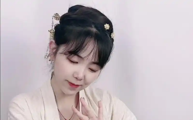 【无发包汉服发型教程】简单又百搭的无发包汉服发型