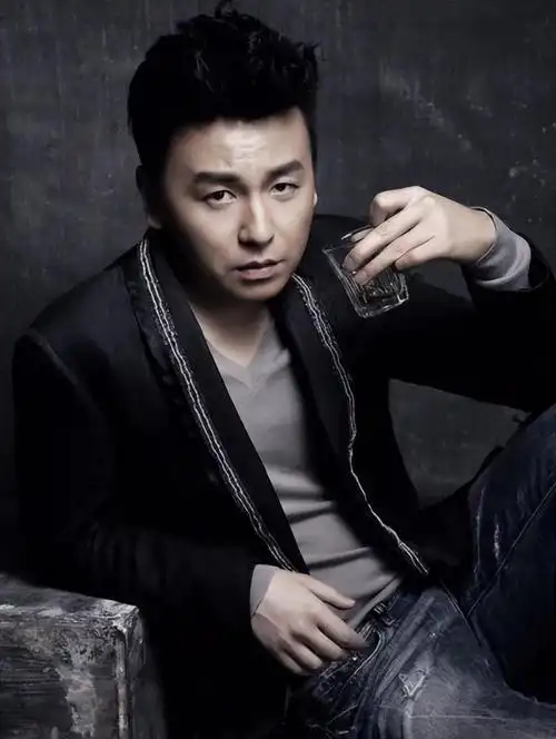 回顾演员雷佳音:我这辈子得意的事情,就是和丈母娘处得像姐弟