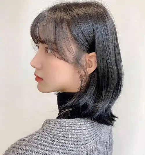 新年流行温柔内扣及肩发发型超甜的