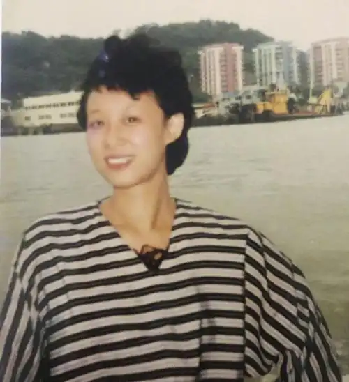 李斯丹妮:微信常被妈妈拉黑 妈妈:那是想引起你的注意