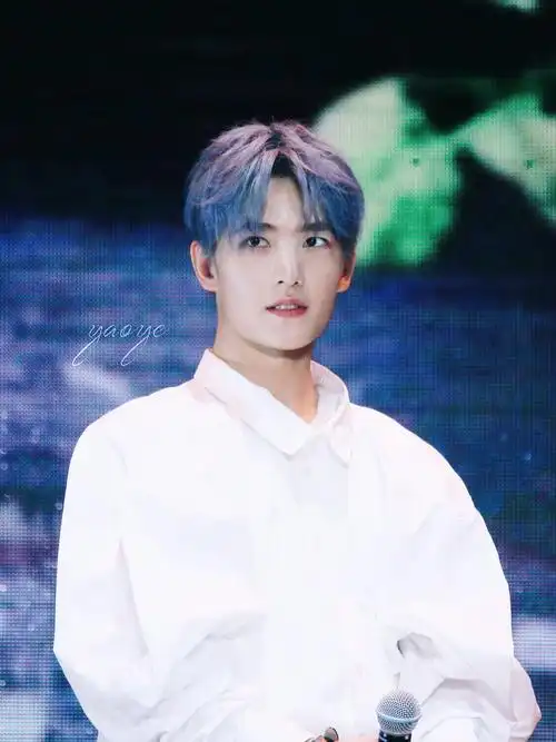 【屏保】杨洋 嗷嗷嗷唇红齿白的小羊