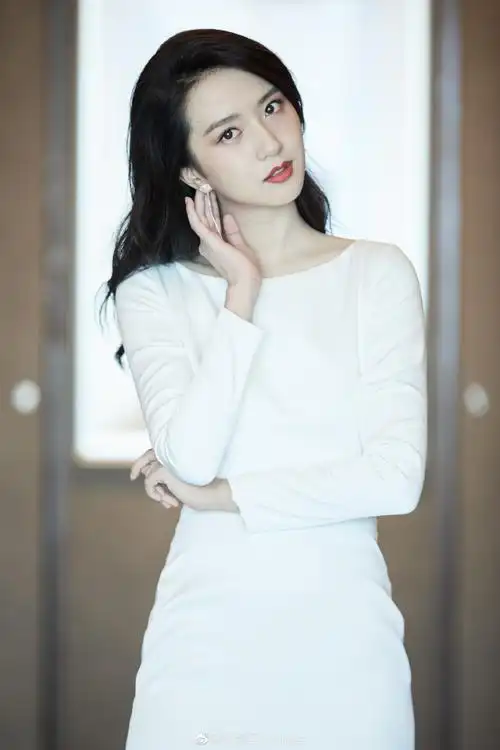 825许龄月活动照