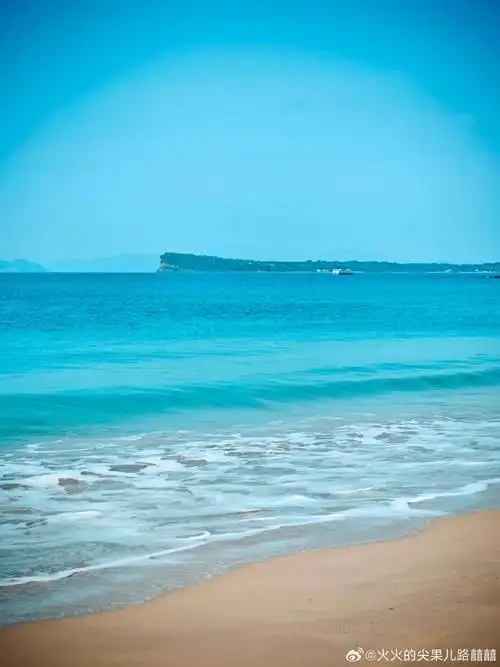 春节摄影大赛#春节的南澳沙滩有点冷清,但图九却温暖了我!