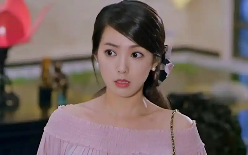 申珉熙,她演戏喜欢摇头晃脑的98