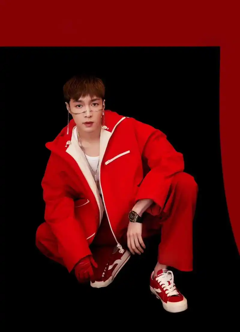 张艺兴大d logo外套 #diesel #ootd穿搭 # - 抖音