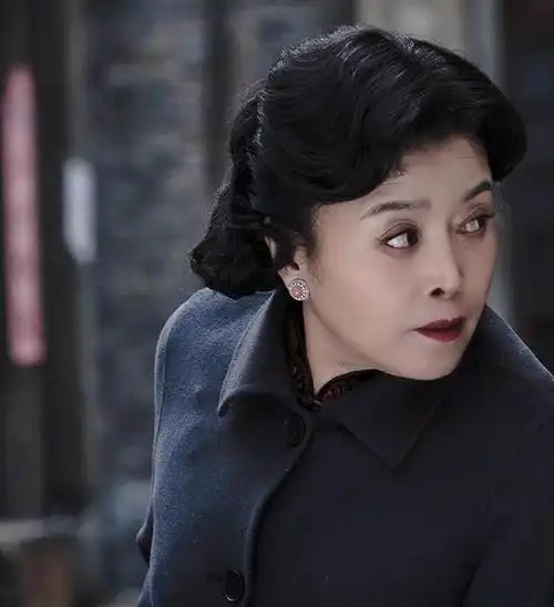 演员丁嘉丽这辈最后悔的事就是年轻时没有管好自己的下半身