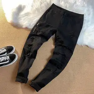 暗黑高街款破洞补丁陈冠希牛仔裤男小直筒纯棉弹力水洗黑色长裤子