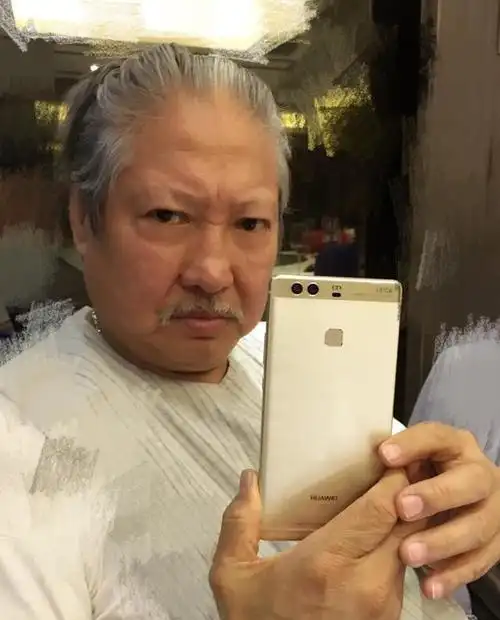 终于知道洪金宝嘴唇上的疤是怎么来的了!都是年轻时的债啊!