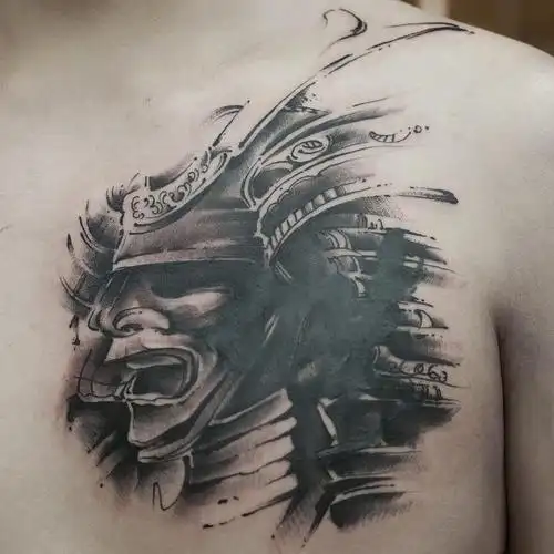 做厨师的阎先生胸前人像纹身图案